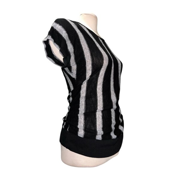 Tutta Bella Black & Gray Striped Short Sleeve Lightweight Knit Top Sz XL Womens - Picture 10 of 10